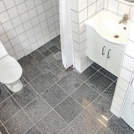 2 Bedroom Cozy In Holiday home *