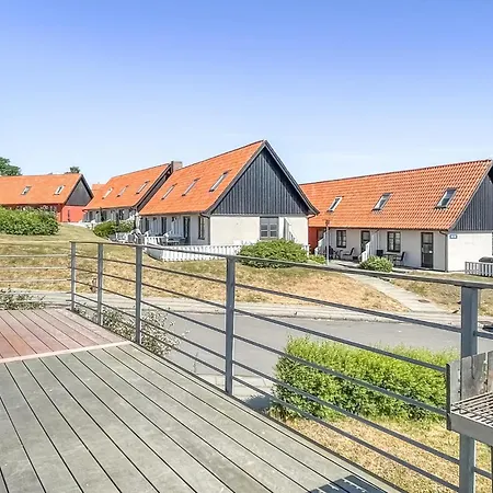 2 Bedroom Cozy In Holiday home *
