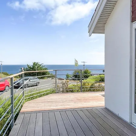 2 Bedroom Cozy In Holiday home