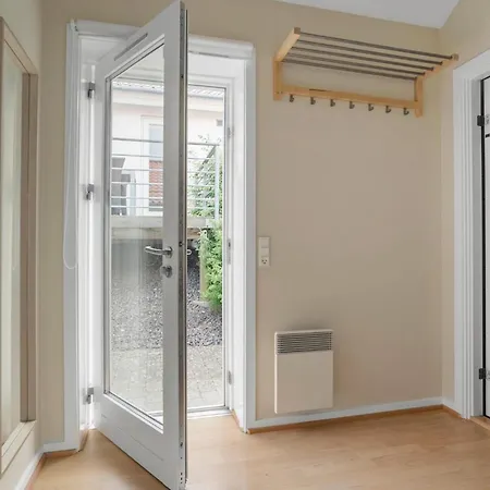 2 Bedroom Cozy In 度假居